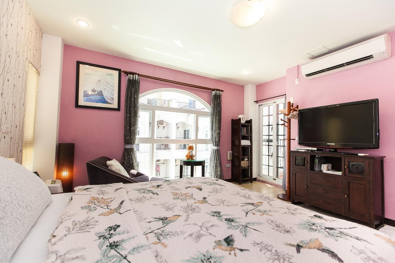White Cotton Candy Homestay Hualien City Exterior photo