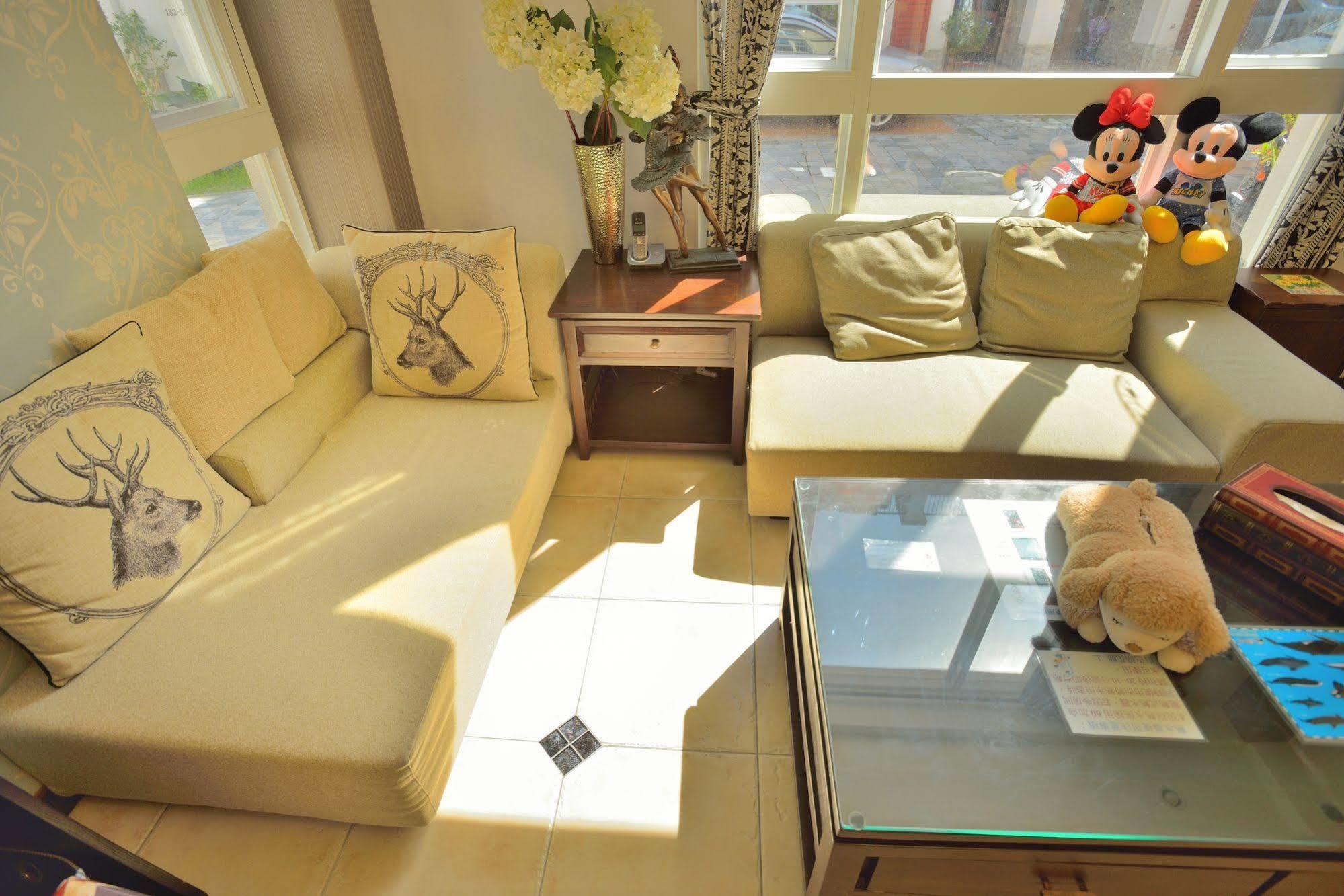 White Cotton Candy Homestay Hualien City Exterior photo