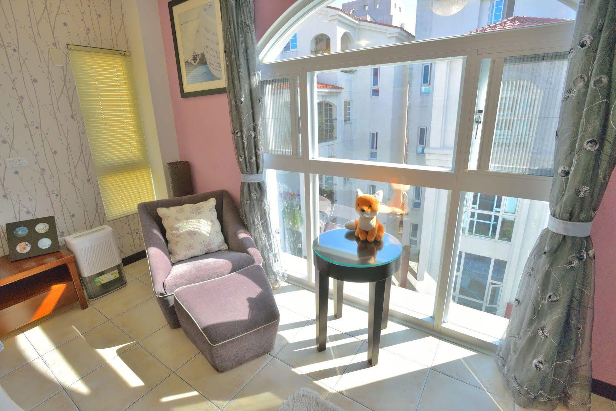White Cotton Candy Homestay Hualien City Exterior photo